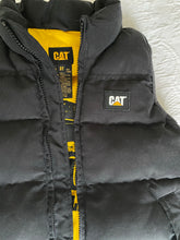 Lade das Bild in den Galerie-Viewer, CAT Puffy Vest 3T
